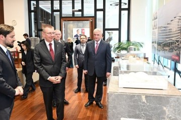 Edgars Rinkevics visits Baku White City - Photo