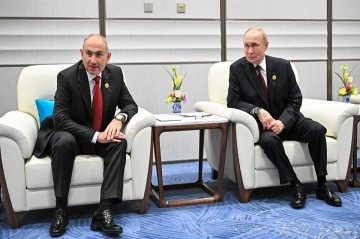 Kremlin announces format of Putin-Pashinyan negotiations
