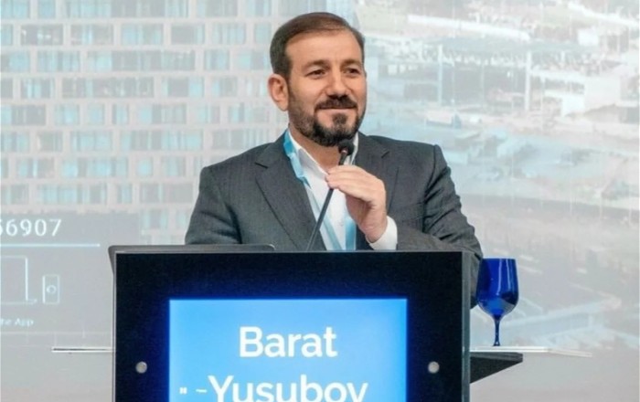 Директор «Yeni Klinika» освобожден от должности