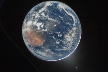 NASA Yerin "Orion" gəmisindən çəkilmiş ilk şəkillərini yayımladı