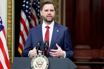 Fars: США в рамках урегулирования по Ирану могут заменить Уиткоффа на Вэнса