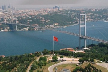 Teen detained in Turkiye over school attack threat