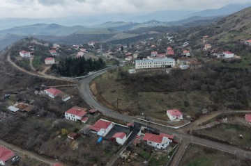 New group of ex-IDPs returns home to Girmizi Bazar settlement in Azerbaijan's Khojavend