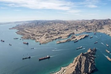 Daha bir supertanker ABŞ-ın blokadasını yardı