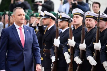 Polish parliament approves civil partnerships as president signals veto