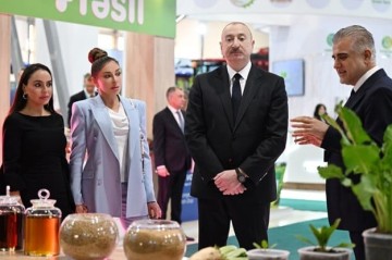 Aliyev family visits Caspian Agro and InterFood exhibitions - Photo
