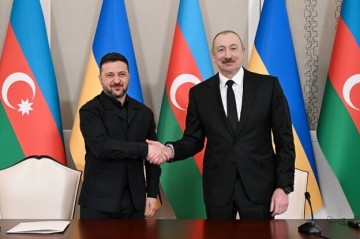 Zelensky congratulates Aliyev on Independence Day