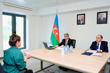 Nazir Xankəndidə vətəndaşları qəbul etdi -