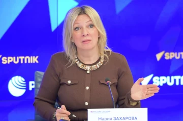 Захарова ответила Каллас строчкой из песни