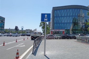 С завтрашнего дня в Баку начнут штрафовать за выезд на временные спецполосы