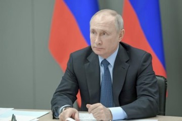 Глава МИД ФРГ не исключил возможность разговора Мерца и Путина по Украине