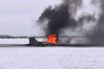 Ukraine drones hit Tu-142 and Iskander in Taganrog - Video