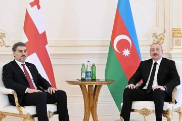 Ильхам Алиев поздравил президента Грузии