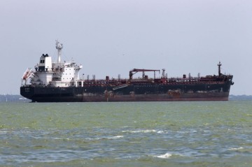 ВМС Ирана захватили нефтяной танкер