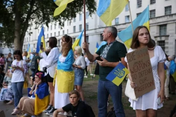 Ukraine wants citizens to return home after EU protection ends, minister says