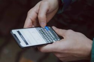 Smartfonun dinlənildiyini necə anlamaq olar?