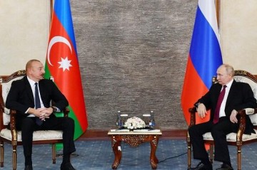 Путин поздравил Алиева