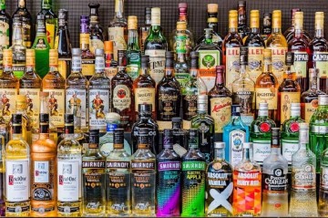 Eyni ZƏRƏR, fərqli YANAŞMA – Alkoqollu içkilərlə bağlı yeni QAYDA gəlir?