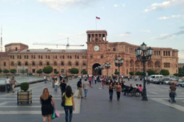 Rusiya Ermənistandan gül idxalına məhdudiyyət tətbiq edir