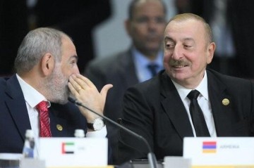 Pashinyan thanks Aliyev for participation in EPC Summit