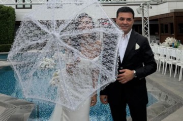 3-cü dəfə ailə quran Rəvanın yeni xanımı tanınmış şəxs imiş - FOTO
