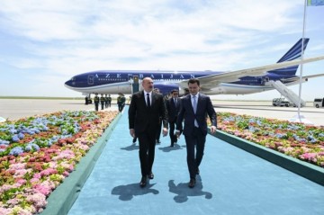 Президент Ильхам Алиев прибыл с рабочим визитом в Казахстан