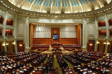 Romanian PM loses confidence vote in parliament