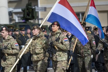 Нидерланды и ФРГ намерены отправить военных в Эстонию для создания штаба НАТО
