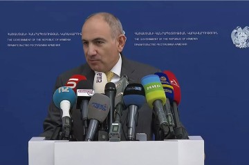 “Təsəvvür edin biz Azərbaycan ərazisindən, onlar Ermənistandan keçir”