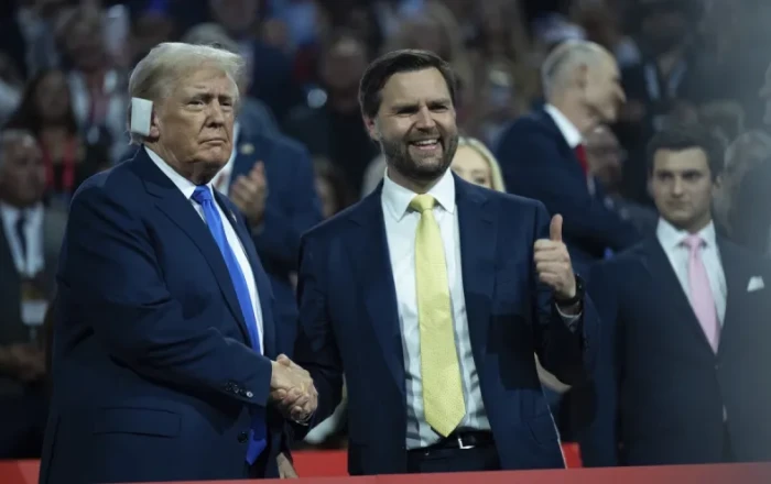Вэнс заявил, что Трамп еще не обсуждал с ним выдвижение его кандидатуры в президенты