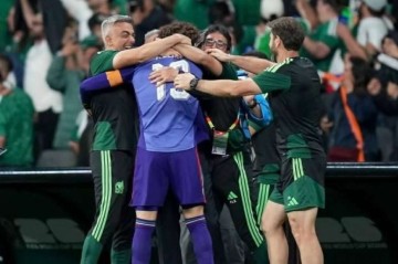 Tarixlərində ilk dəfə qrup oyunlarının hamısında qalib gəldilər