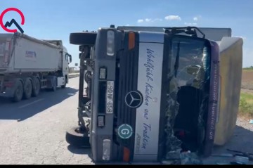 Kürdəmirdə “Mersedes” “Şevrolet” ilə toqquşdu - Xəsarət alanlar var-Fotolar