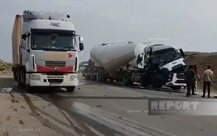 Sumqayıtda yük avtomobilləri toqquşub
