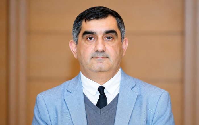 “Bu gün adının mənasını düşünən şagird sabah düzgün ad seçəcək”