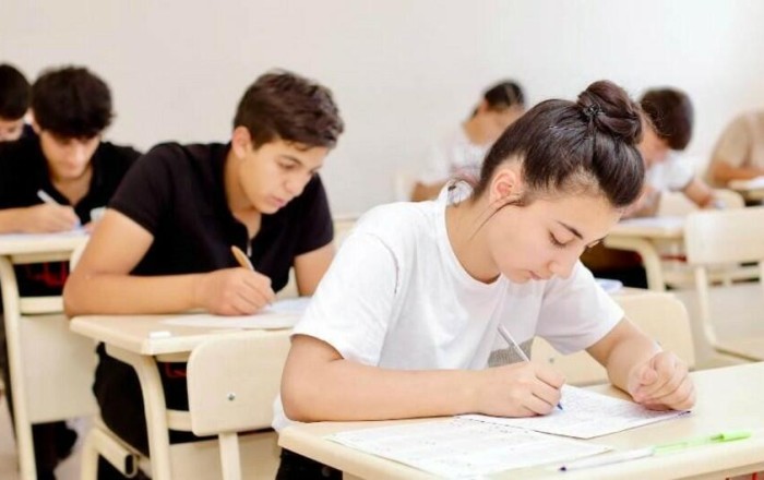 51 min abituriyent qəbul imtahanı verəcək