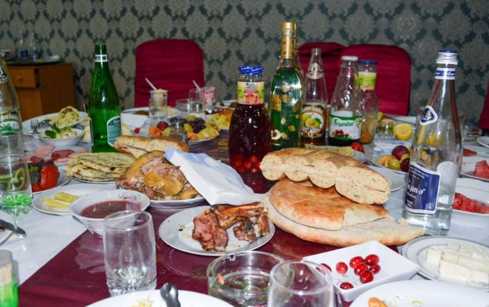 Toylarda spirtli içkilər qadağan edilə bilərmi?