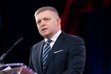 TASR: Фицо предложит ЕС организовать прямую линию связи между РФ и Украиной