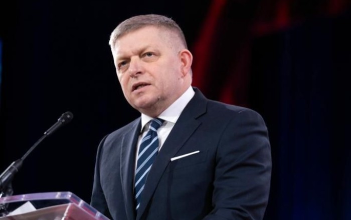 TASR: Фицо предложит ЕС организовать прямую линию связи между РФ и Украиной