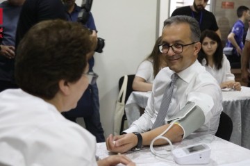 Rəsmilər qanvermə aksiyasında –