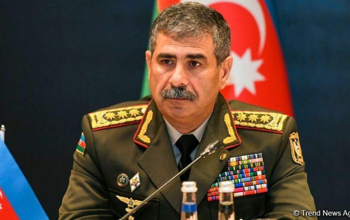 Zakir Həsənov Ordunun şəxsi heyətini təbrik etdi
