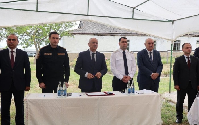 Sakinlər torpaq sahələri ilə bağlı Qusarın icra başçısından kömək istədilər -