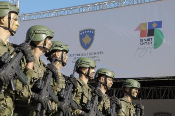 NATO Kosovadakı sülhməramlı missiyanın sayını azaldacaq