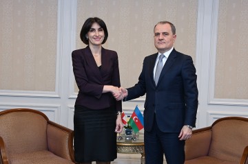 Ceyhun Bayramov gürcü həmkarı ilə görüşdü