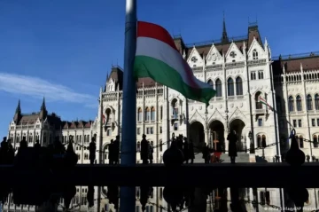 В Венгрии подписали закон об ограничении пребывания на посту премьера