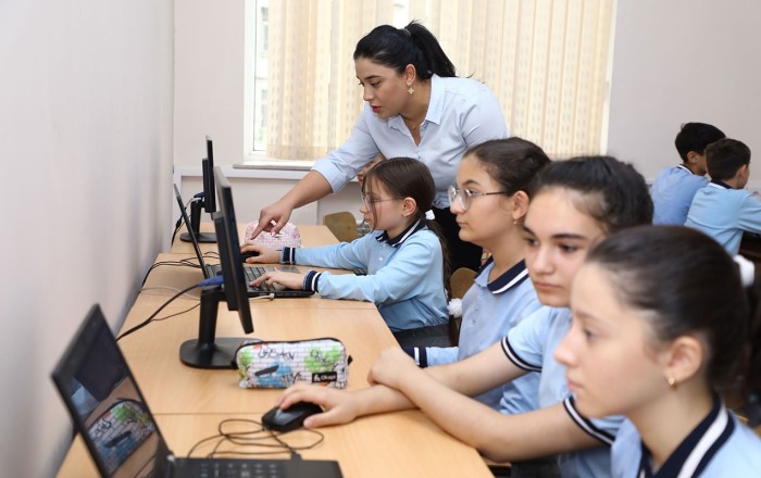300 mindən çox şagird monitorinq olunacaq