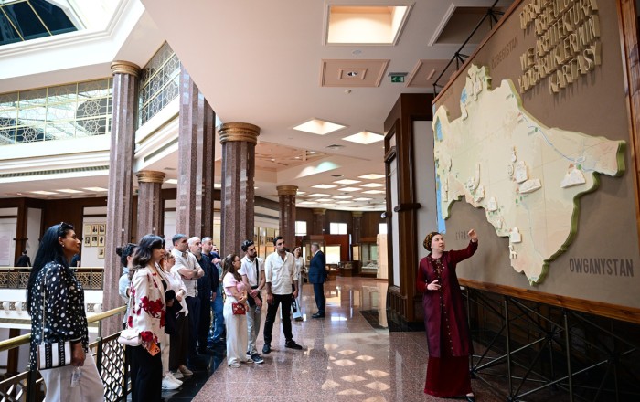 162 min eksponat, 9 günbəzli memarlıq - Fotolar