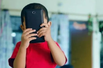 Starmer preparing to announce social media restrictions for children