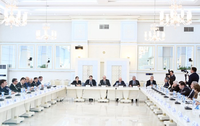 Milli Məclisdə kitabxana sisteminin aktual məsələlərinə həsr olunmuş ictimai müzakirə keçirildi