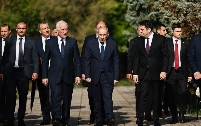 Ermənistanda prezident postu uğrunda mübarizə başladı: Kimlər iddialıdır?