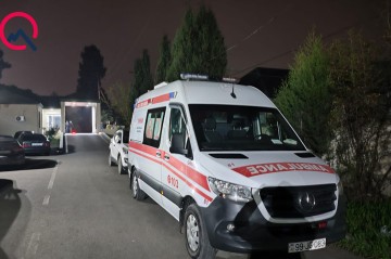19 yaşlı qız 3-cü mərtəbədən yıxıldı -
